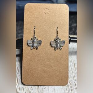 New Silvertone Honey Bee Dangle Earrings NWT
